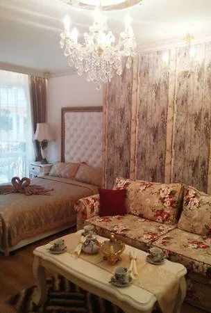 דירה Sweet Homes 3 *